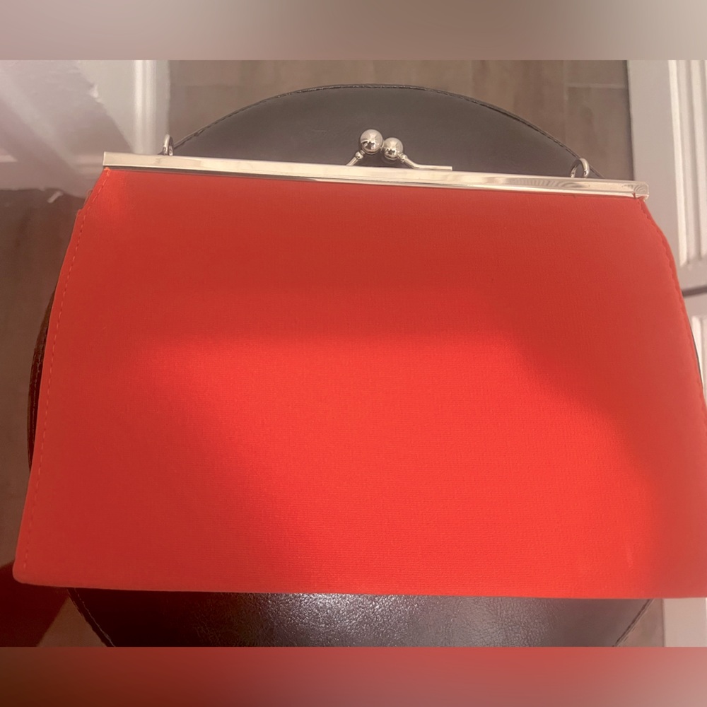 🧡#28 Cute Orange Clutch w/ chain scrap or w/o